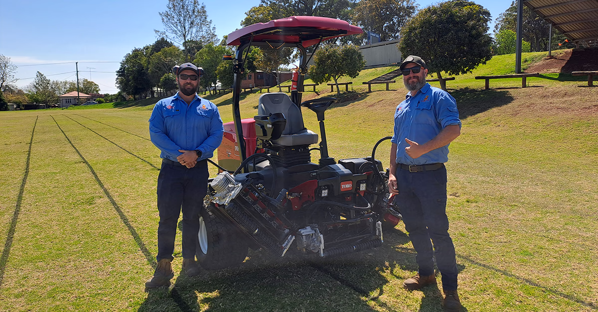 ogimage Downlands College TORO Reelmaster