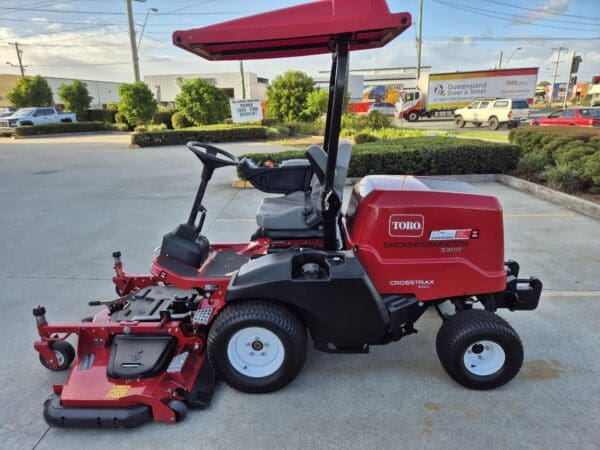 TORO Groundmaster 3300 Zero Turn Mower (EX-DEMO) TORO Groundmaster 3300 Zero Turn Mower (EX-DEMO)